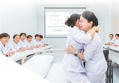 免陪照护，何以让患者安心家属省心